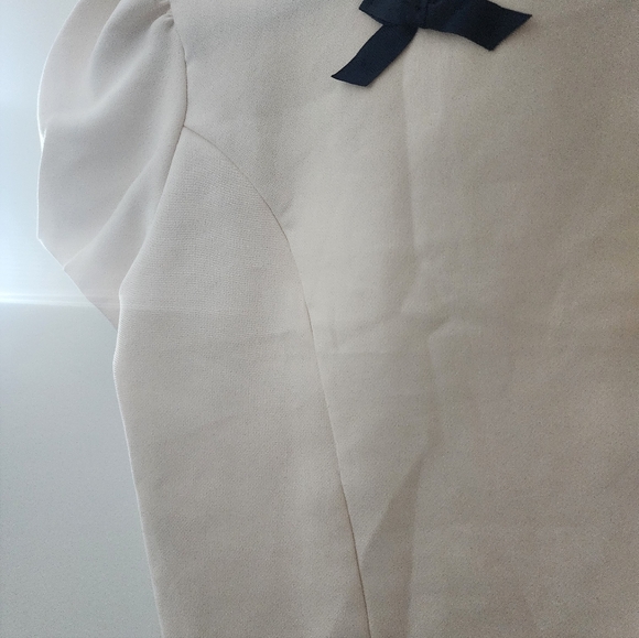 White Blouse - Picture 3 of 8